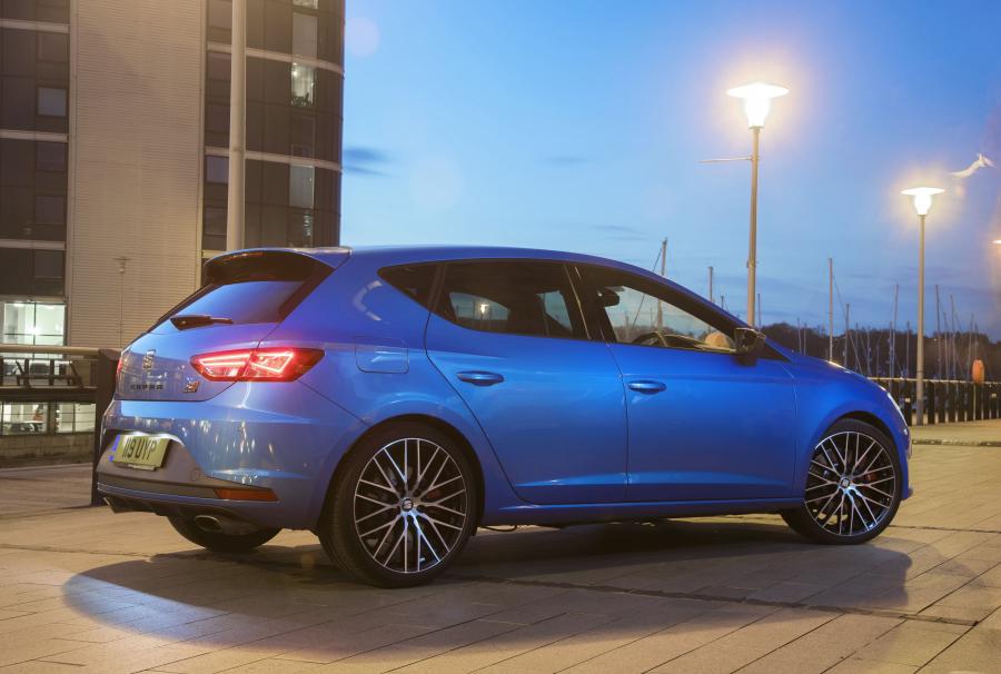  Seat Leon Cupra 290 2016 года  (UK) (фото 23 из 30)